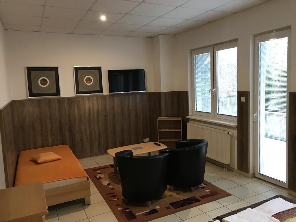 Batavya Penzion Topoľčany Exterior foto