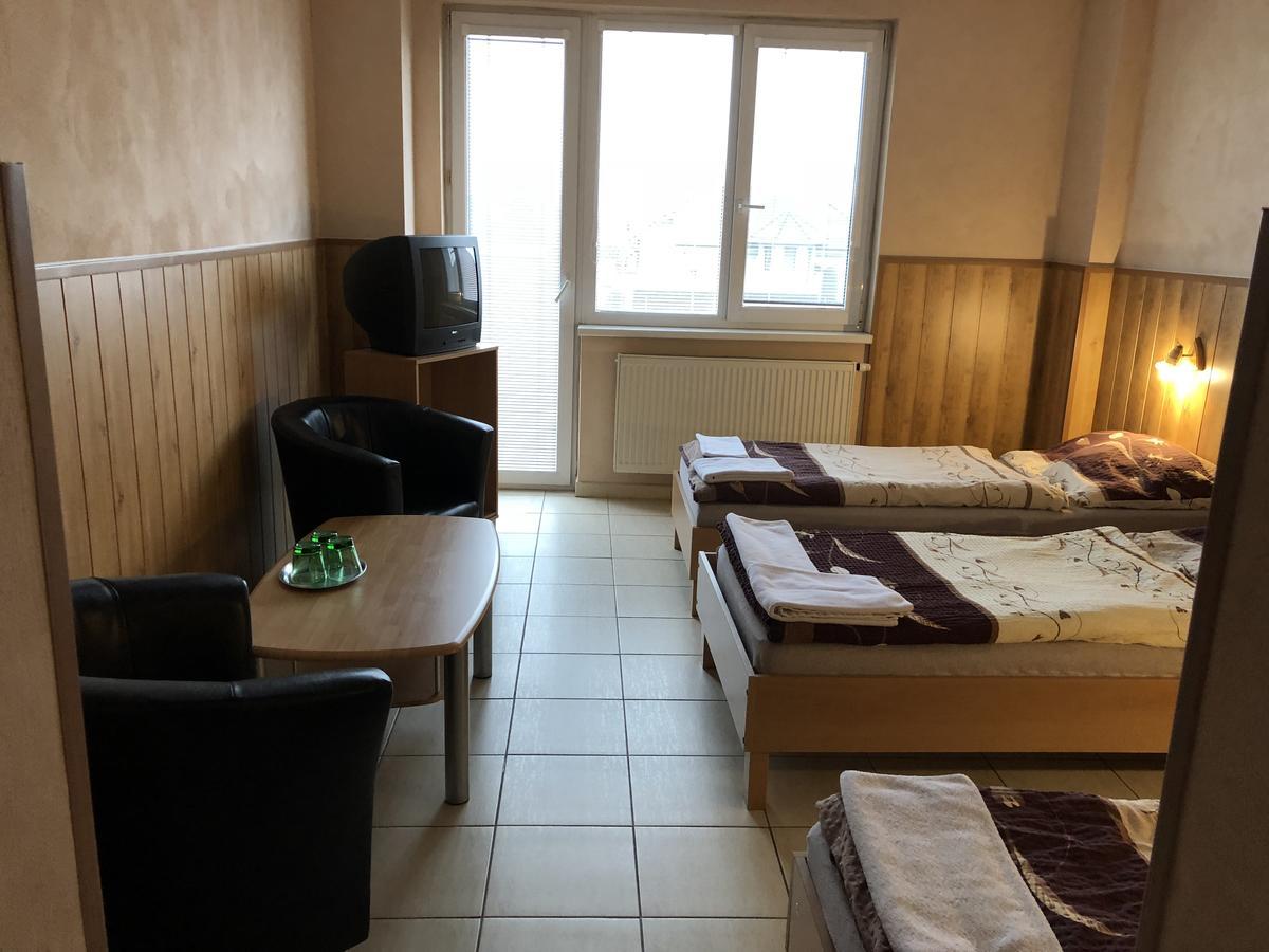 Batavya Penzion Topoľčany Exterior foto
