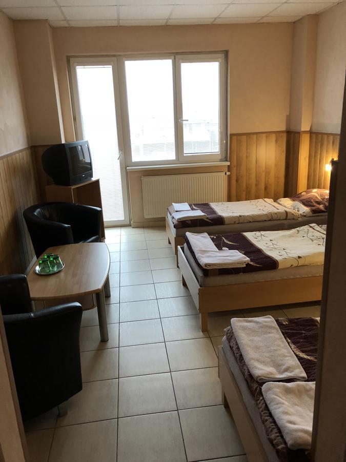 Batavya Penzion Topoľčany Exterior foto